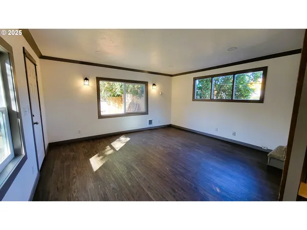 $599,900 | 1445 West 11th Avenue, Eugene, OR 97402