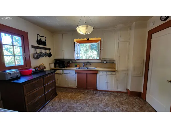 $599,900 | 1445 West 11th Avenue, Eugene, OR 97402