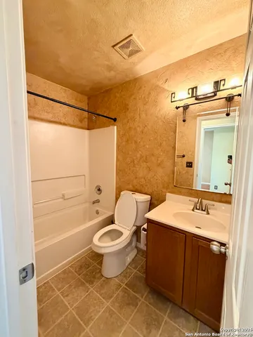 $2,295 | 25526 Gold Yarrow, San Antonio, TX 78260