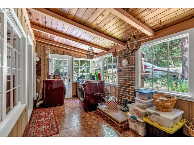 $699,900 | 63645 East Barlow Trail Road, Rhododendron, OR 97049