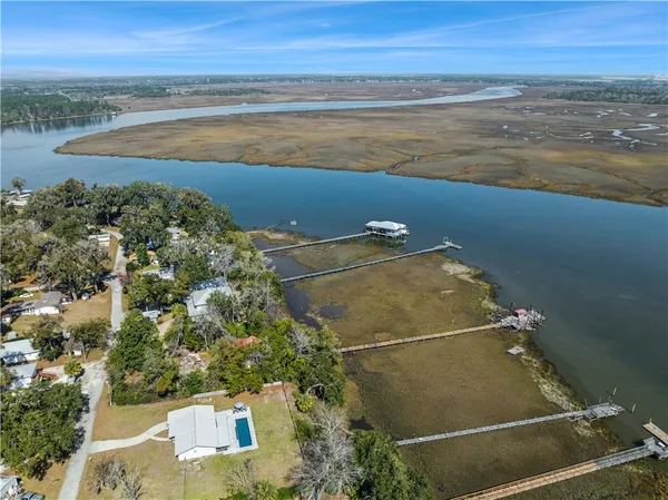 $500,000 | 673 Hickory Bluff Drive, Waverly, GA 31565