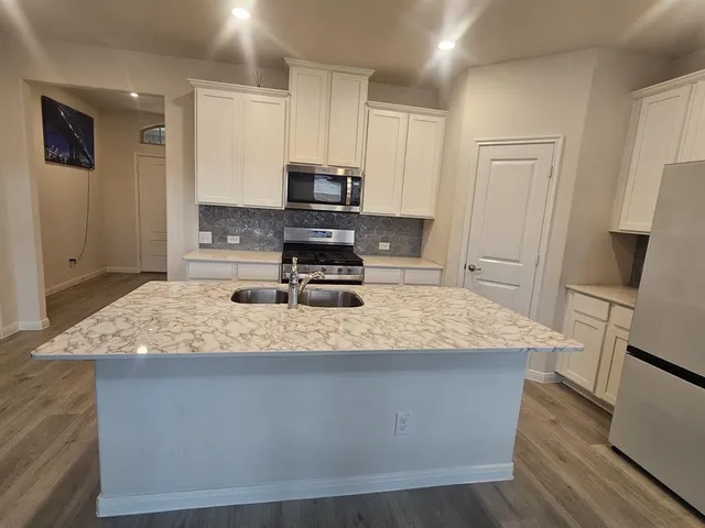 $2,300 | 10218 Gray Barrel Drive, Aubrey, TX 76227