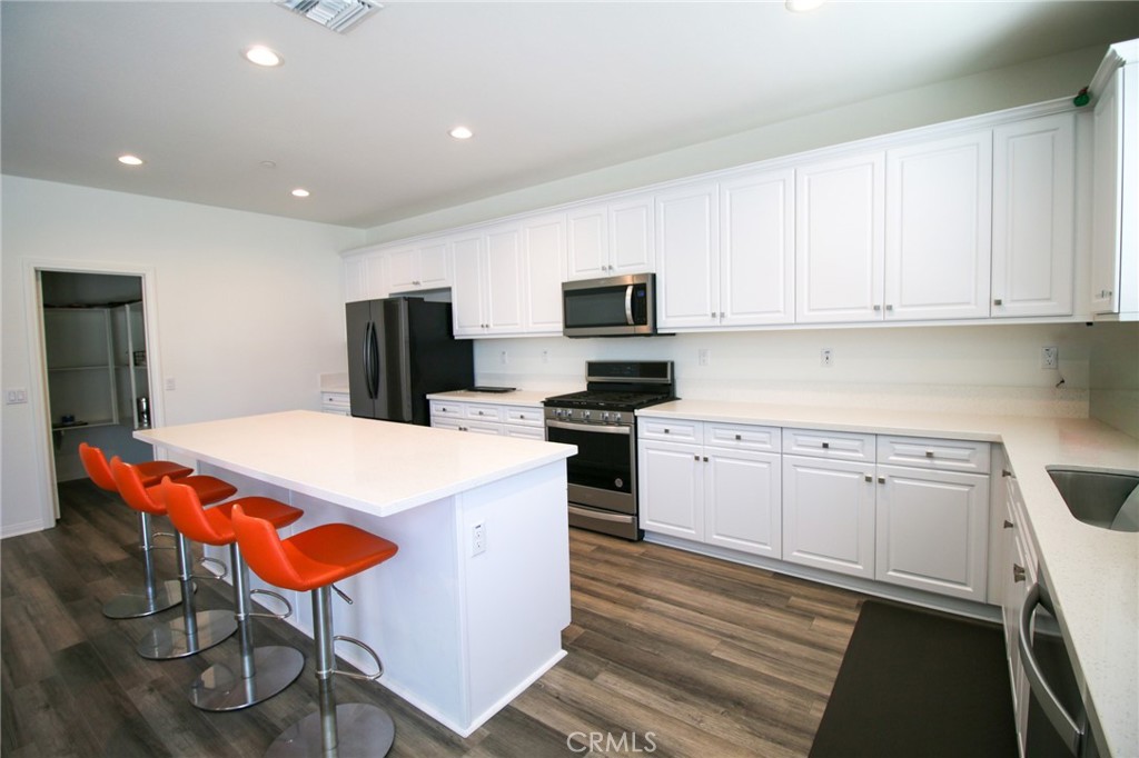 31516 Buckeye Way Menifee, CA 92584 - Photo 3 of 22