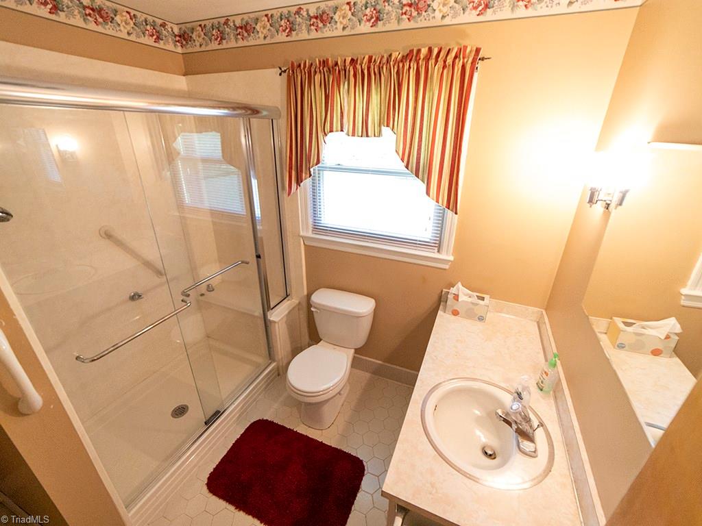 1227 Ritters Lake Road Greensboro, NC 27406 - Photo 12 of 30 Gallery Image 12
