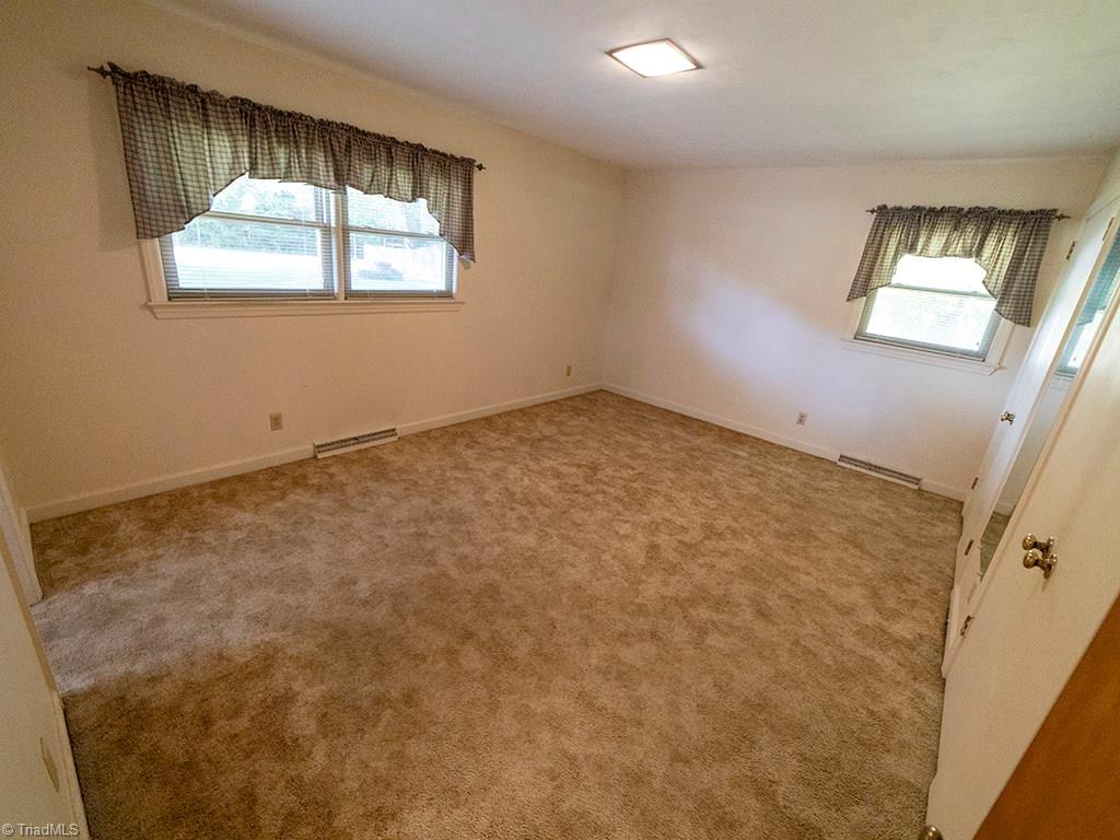 1227 Ritters Lake Road Greensboro, NC 27406 - Photo 3 of 30 Gallery Image 3