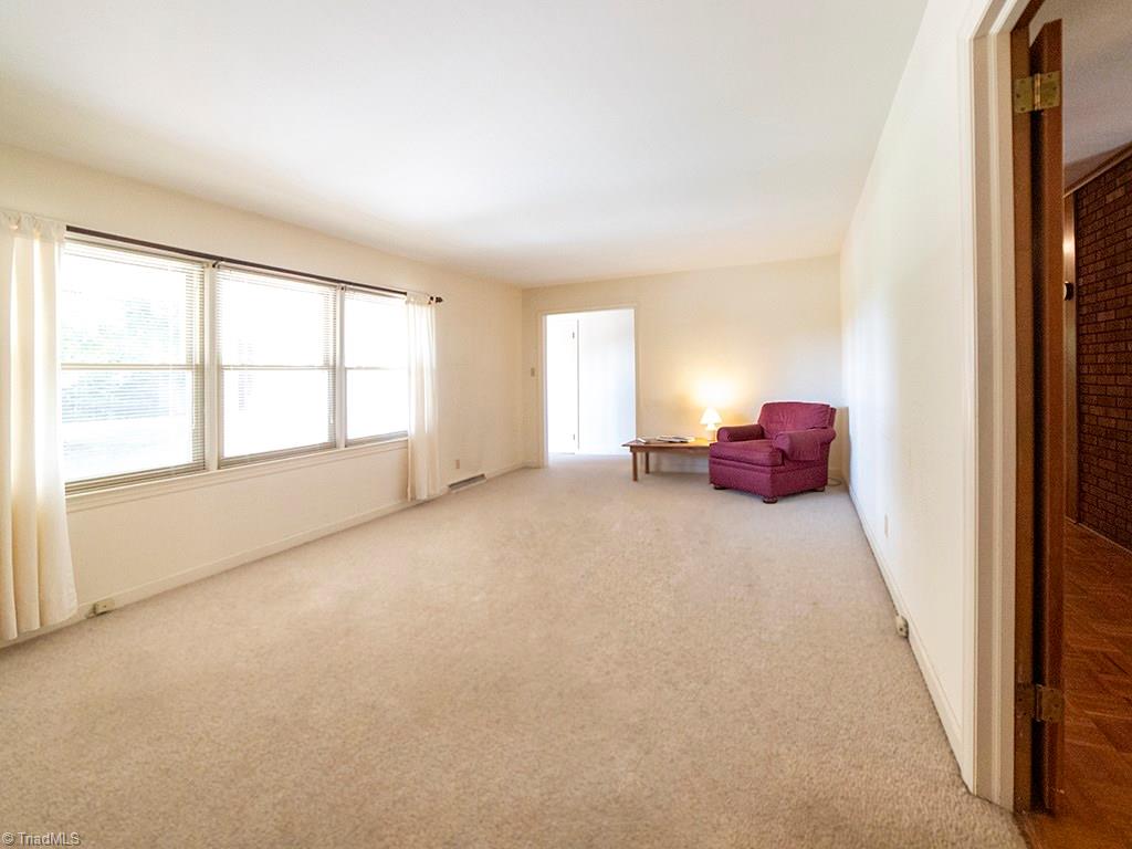 1227 Ritters Lake Road Greensboro, NC 27406 - Photo 7 of 30 Gallery Image 7