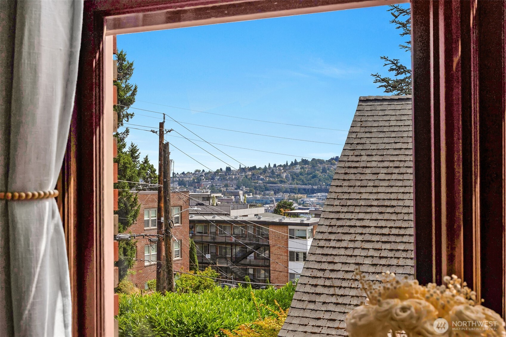 405 Prospect Street, Unit 102 Seattle, WA 98109 - Photo 19 of 40