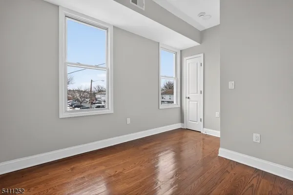 $2,650 | 579 South 12th Street, Unit 1, Newark, NJ 07103