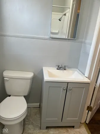$875 | 628 North Oxford Street, Indianapolis, IN 46201