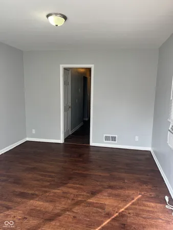 $875 | 628 North Oxford Street, Indianapolis, IN 46201