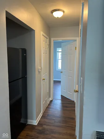 $875 | 628 North Oxford Street, Indianapolis, IN 46201
