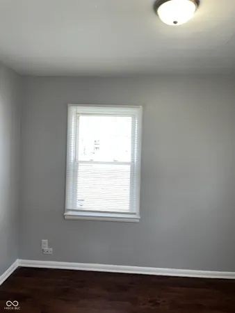 $875 | 628 North Oxford Street, Indianapolis, IN 46201