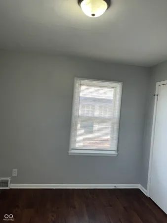 $875 | 628 North Oxford Street, Indianapolis, IN 46201