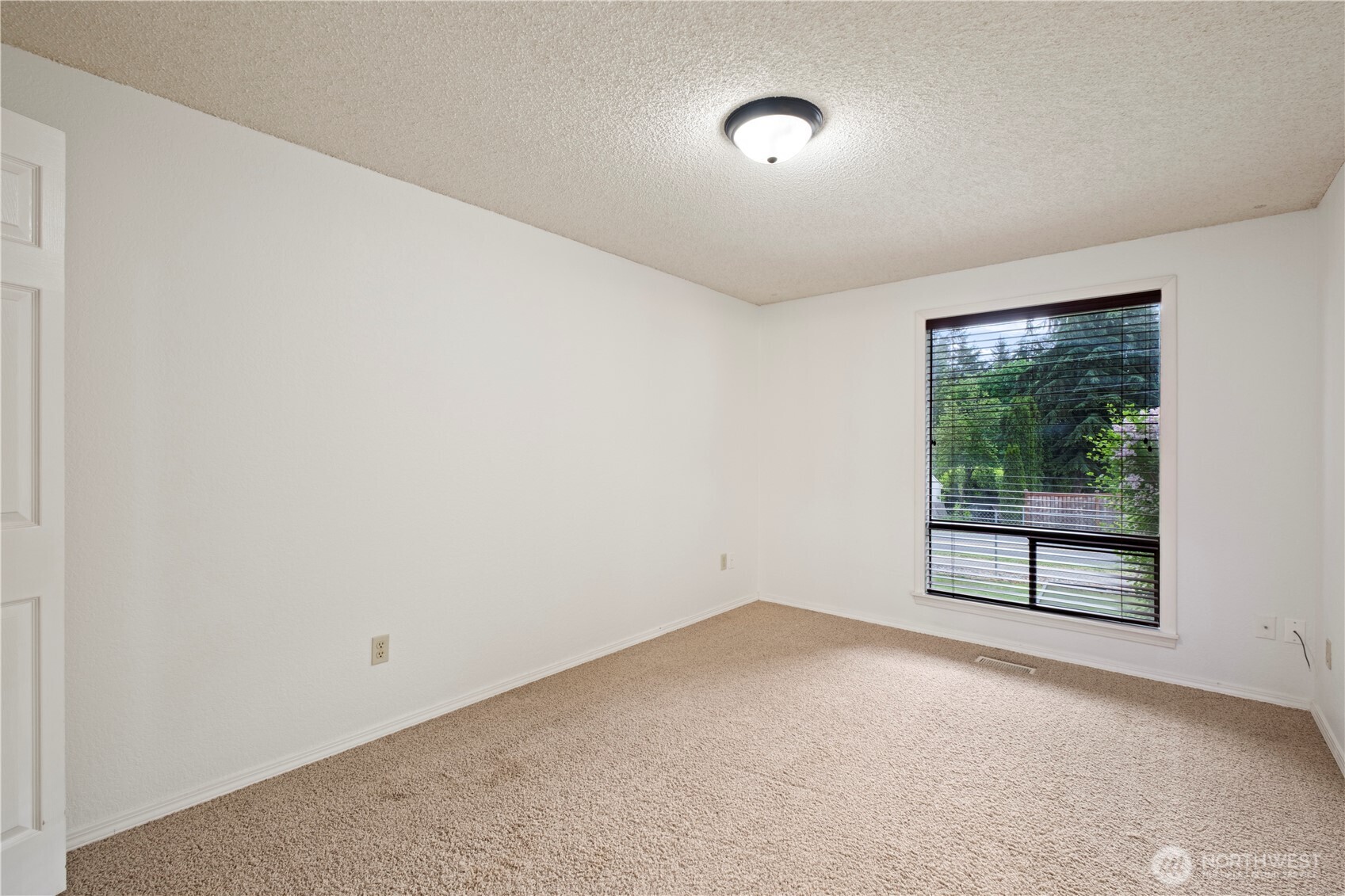 21906 Old Poplar Way Brier, WA 98036 - Photo 19 of 35