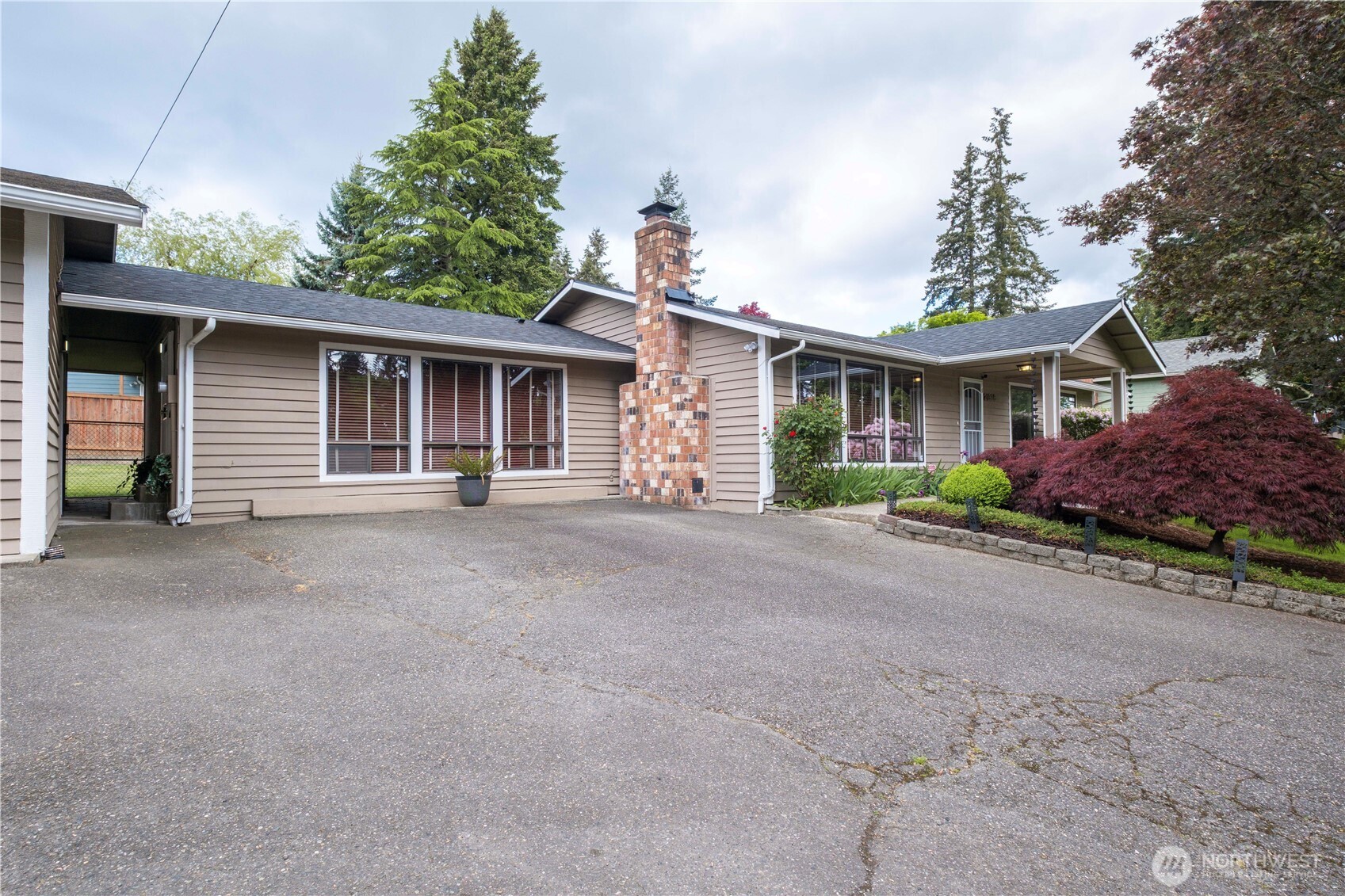 21906 Old Poplar Way Brier, WA 98036 - Photo 3 of 35