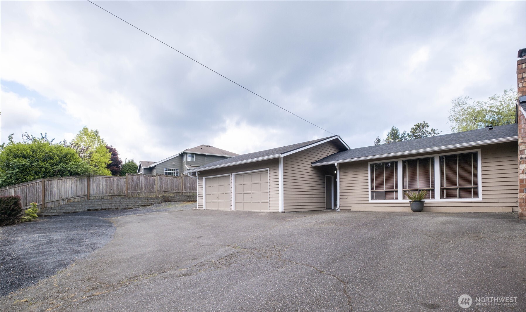 21906 Old Poplar Way Brier, WA 98036 - Photo 4 of 35
