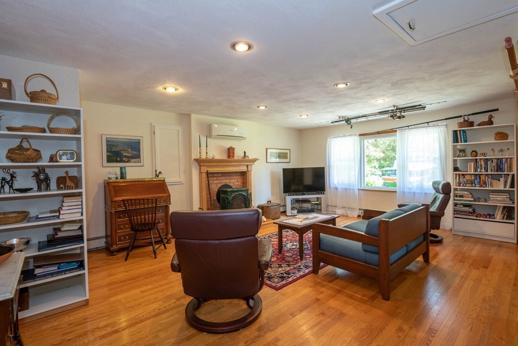 281 Linebrook Road Ipswich, MA 01938 - Photo 14 of 27