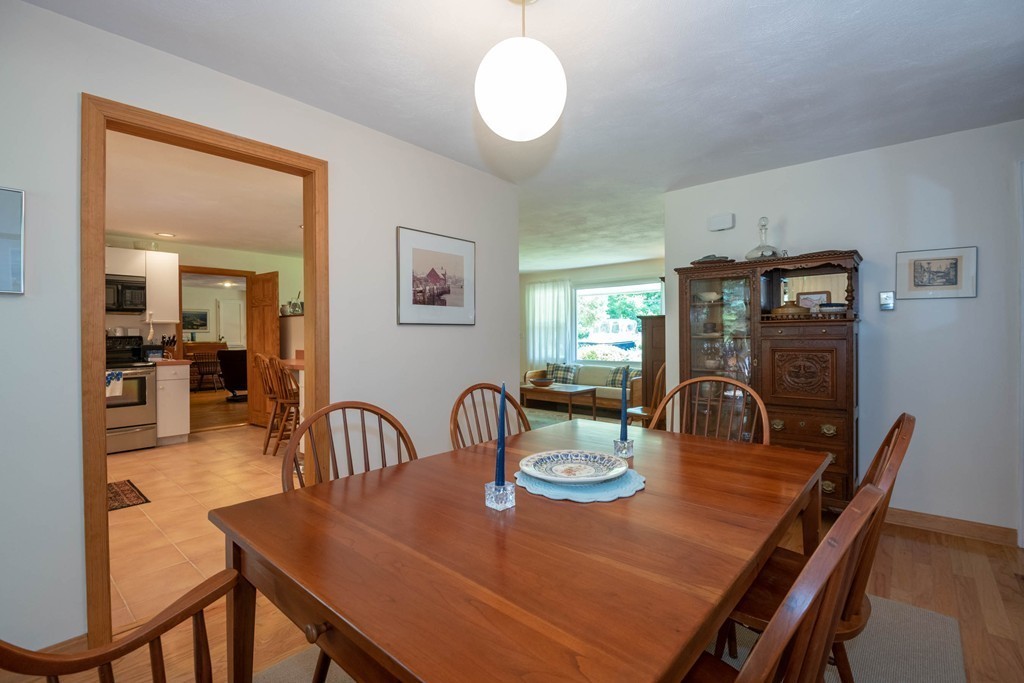 281 Linebrook Road Ipswich, MA 01938 - Photo 6 of 27