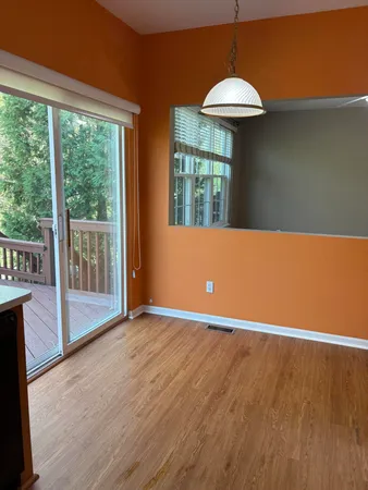 $295,000 | 38320 Saratoga Circle, Farmington Hills, MI 48331