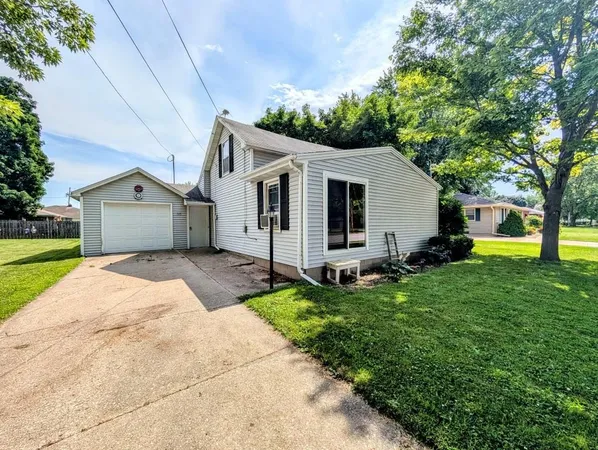 $199,900 | 725 Main Street, Wrightstown, WI 54180