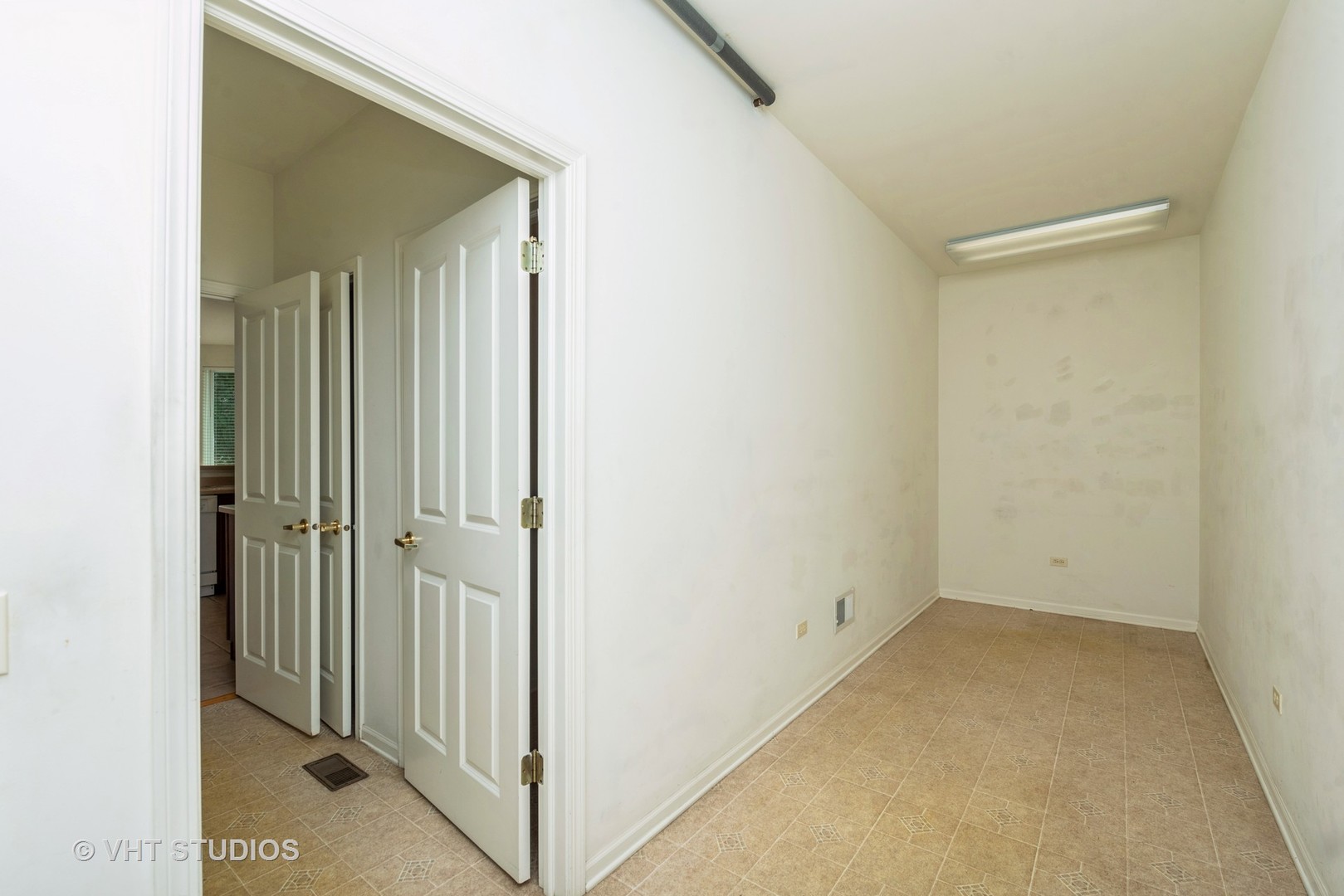 13065 Big Horn Drive Huntley, IL 60142 - Photo 13 of 14 a view of a hallway
