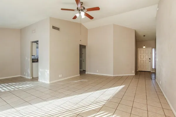 $2,245 | 6157 North 87th Lane, Glendale, AZ 85305