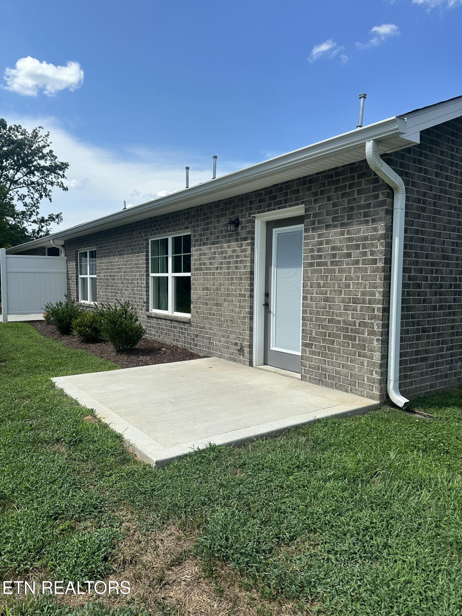 540 Henderson Road, Unit 35 Pigeon Forge, TN 37862 - Photo 30 of 59 Standard Patio