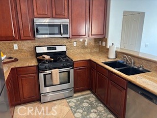 7331 Shelby Place Rancho Cucamonga, CA 91739 - Photo 12 of 40