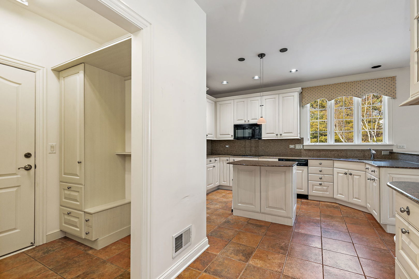 849 Country Club Lane Northbrook, IL 60062 - Photo 12 of 45