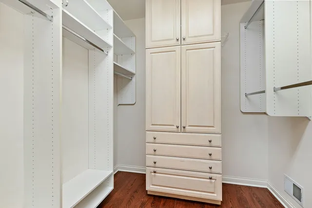 $1,375,000 | 849 Country Club Lane, Northbrook, IL 60062