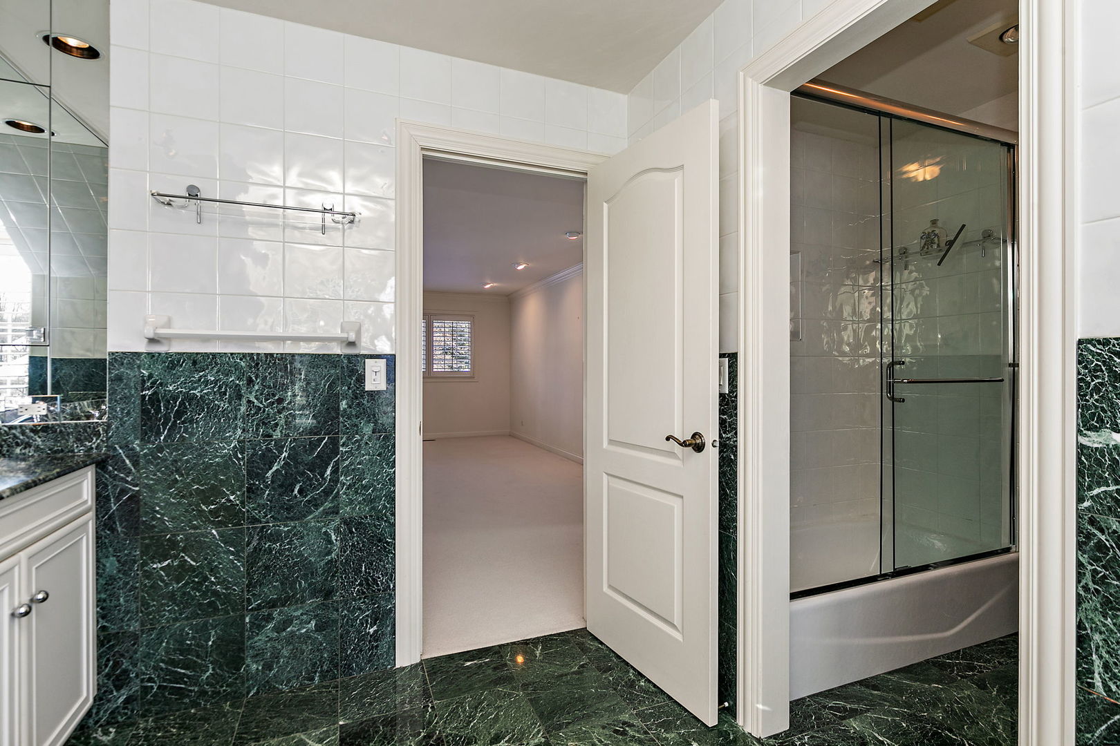 849 Country Club Lane Northbrook, IL 60062 - Photo 32 of 45