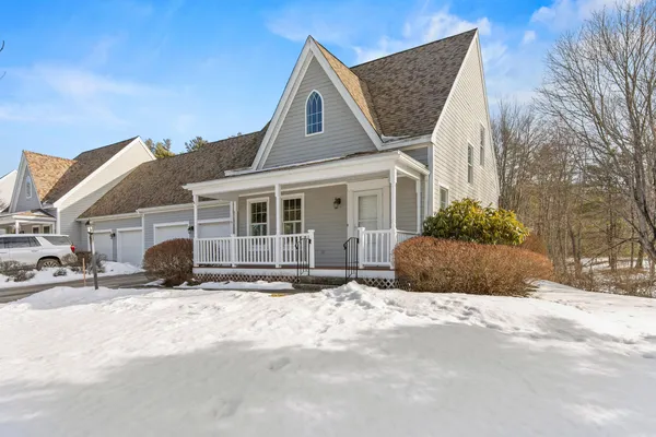 $719,000 | 9 Gables Drive, Unit 9, Yarmouth, ME 04096