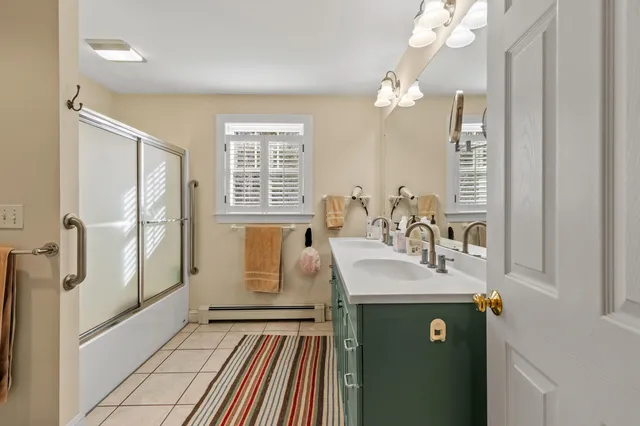 $725,000 | 9 Gables Drive, Unit 9, Yarmouth, ME 04096