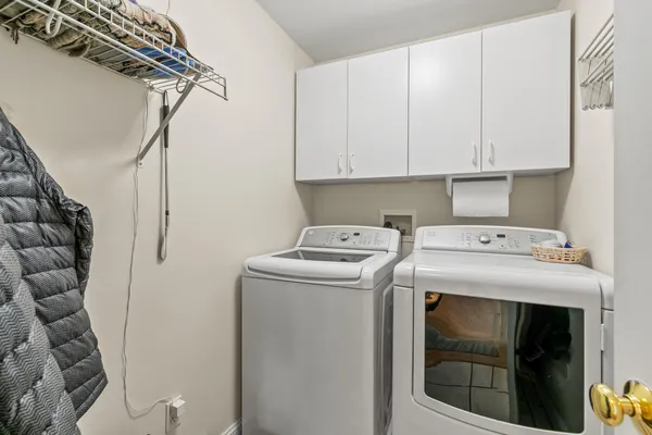 $719,000 | 9 Gables Drive, Unit 9, Yarmouth, ME 04096