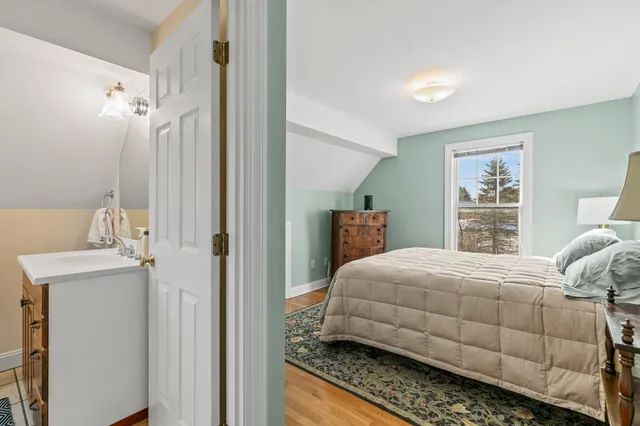 $725,000 | 9 Gables Drive, Unit 9, Yarmouth, ME 04096