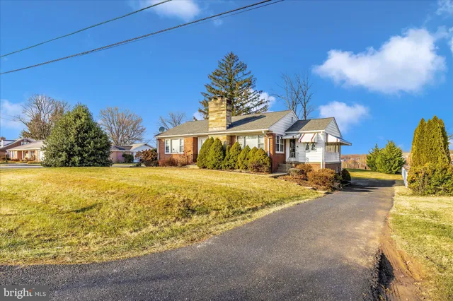 $699,900 | 26120 Mt Vernon Avenue, Damascus, MD 20872