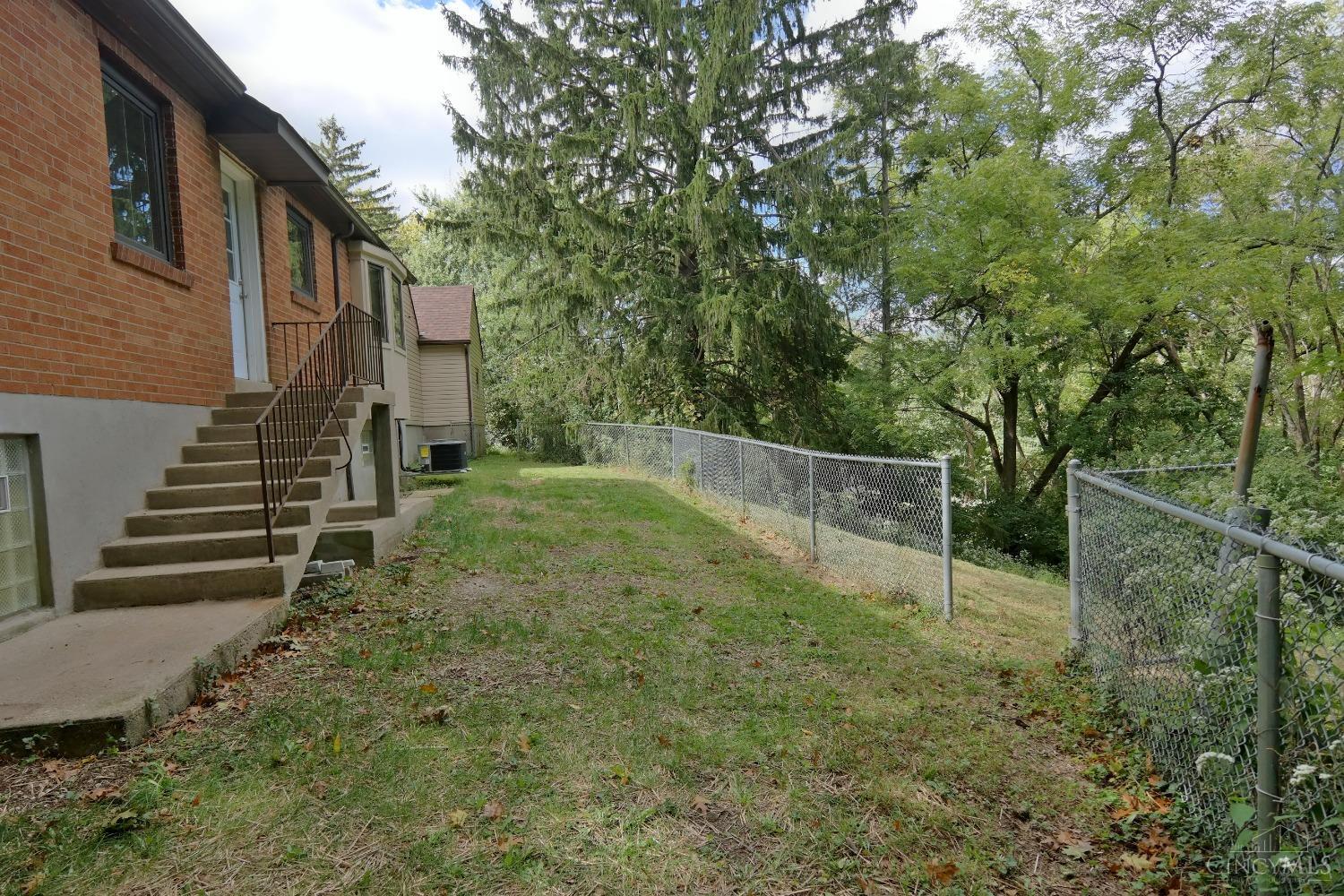 7086 Bridgetown Road Cincinnati, OH 45248 - Photo 17 of 20