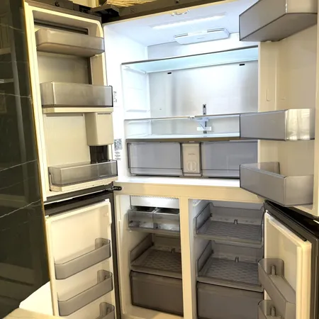 $2,400 | 3525 Sage Road, Unit 716, Houston, TX 77056