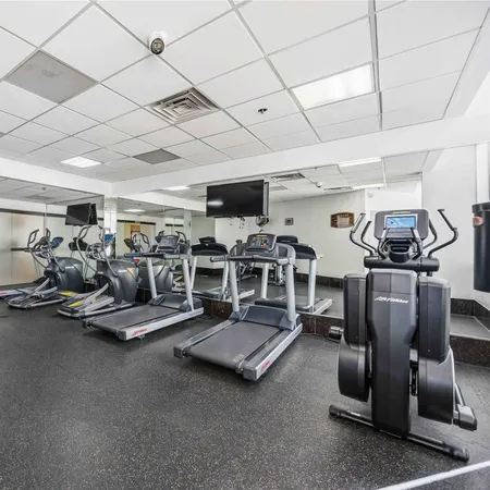 $2,400 | 3525 Sage Road, Unit 716, Houston, TX 77056