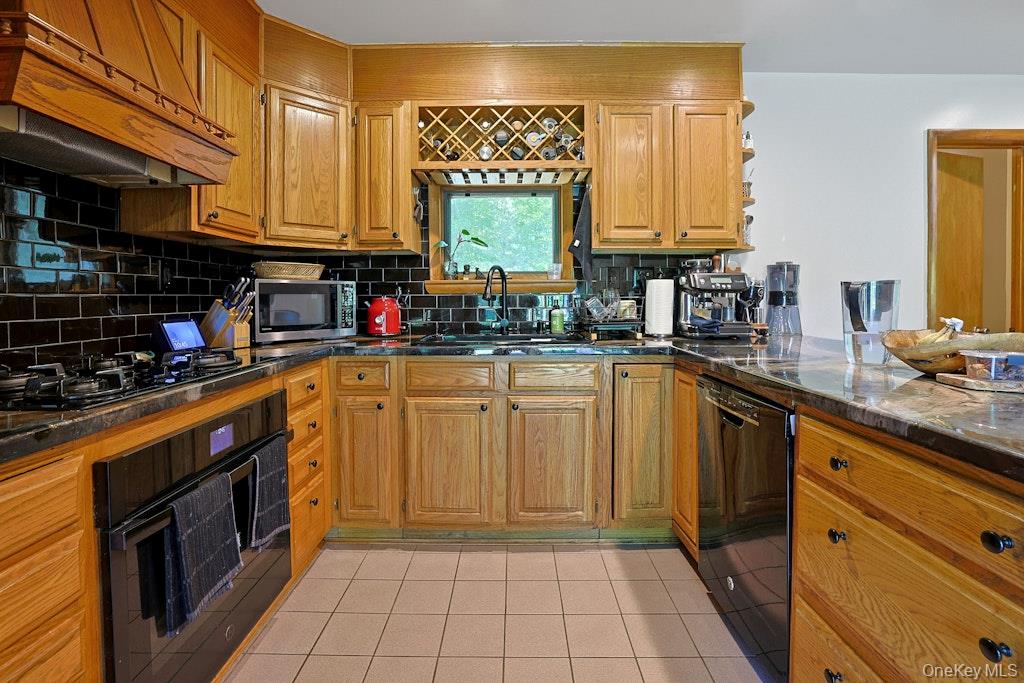 120 Spring Valley Road Ossining, NY 10562 - Photo 18 of 49 left house 4 bedroom unit main