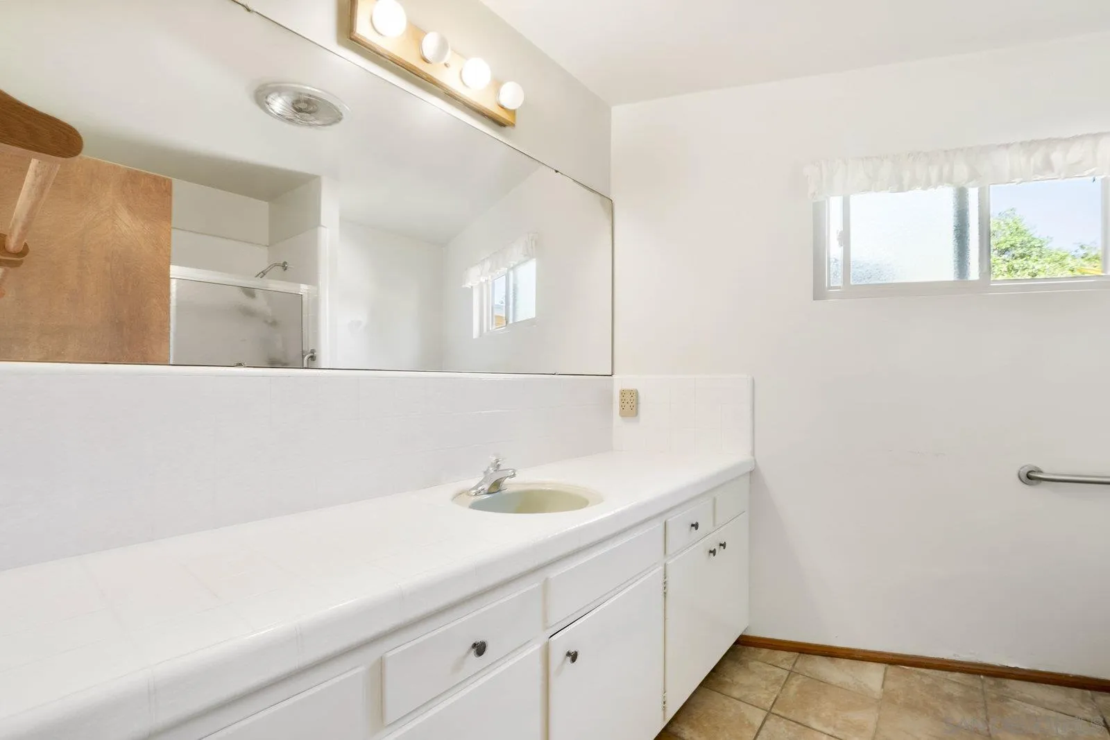 1682 Grove Road El Cajon, CA 92020 - Photo 15 of 38