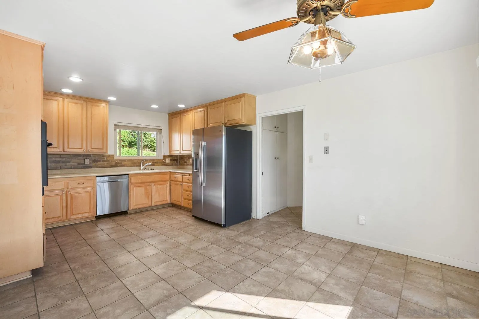 1682 Grove Road El Cajon, CA 92020 - Photo 17 of 38