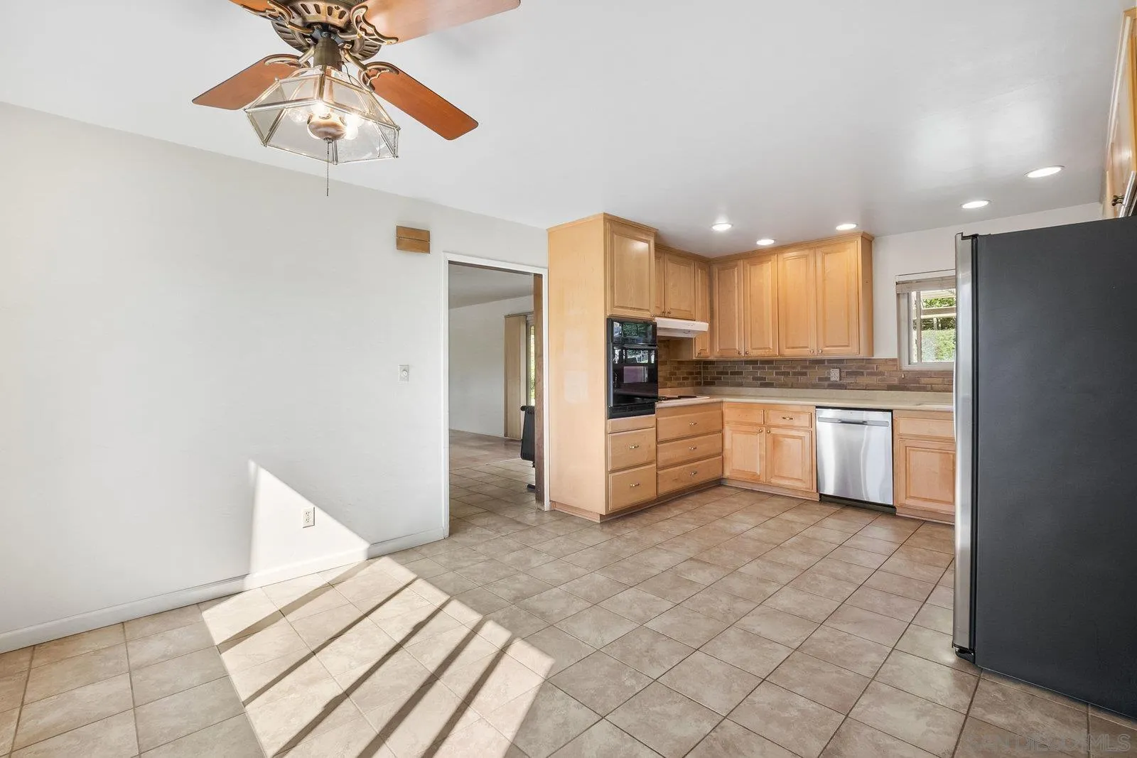 1682 Grove Road El Cajon, CA 92020 - Photo 18 of 38