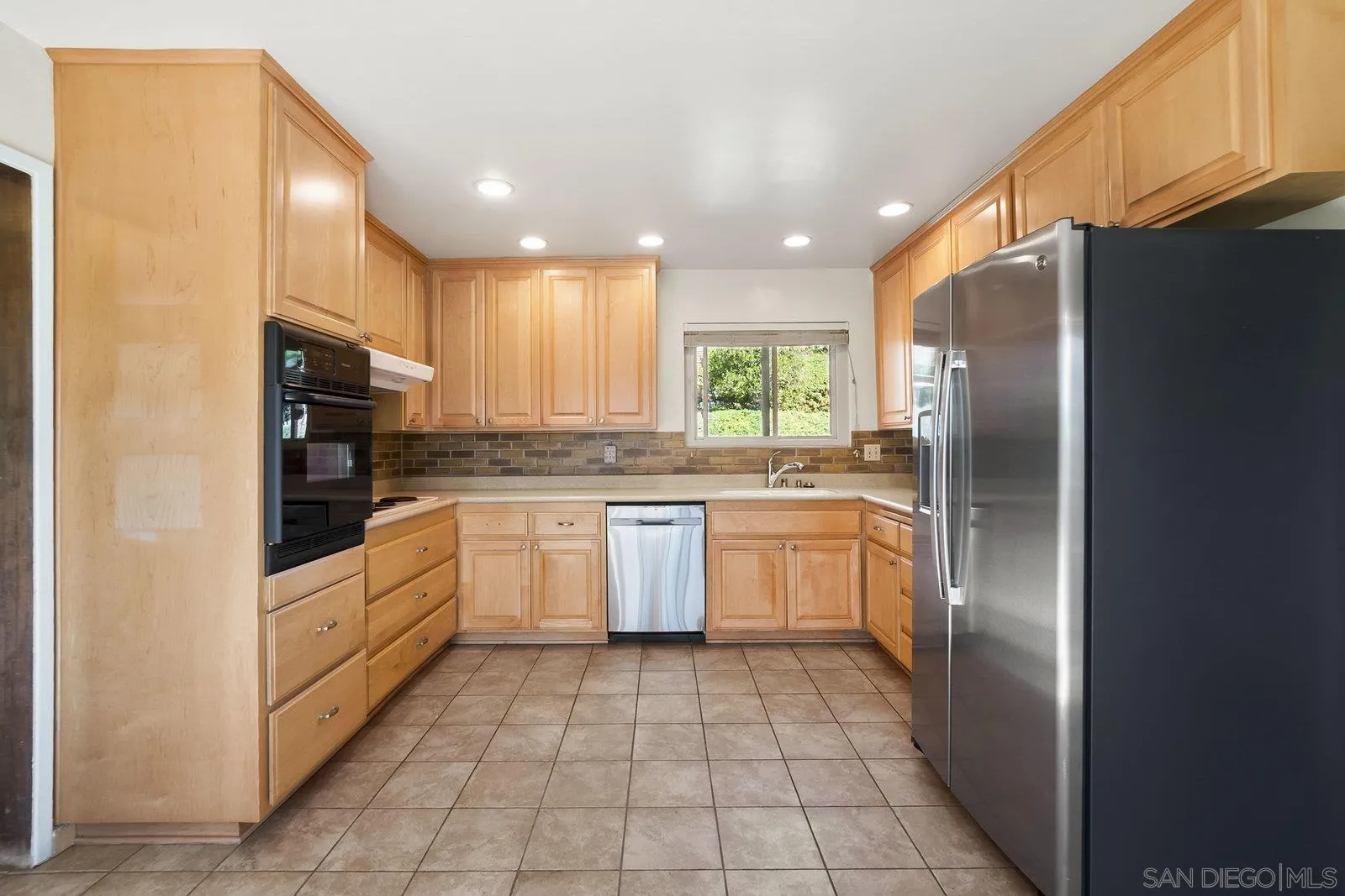 1682 Grove Road El Cajon, CA 92020 - Photo 19 of 38