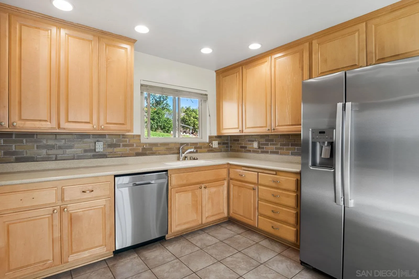 1682 Grove Road El Cajon, CA 92020 - Photo 20 of 38