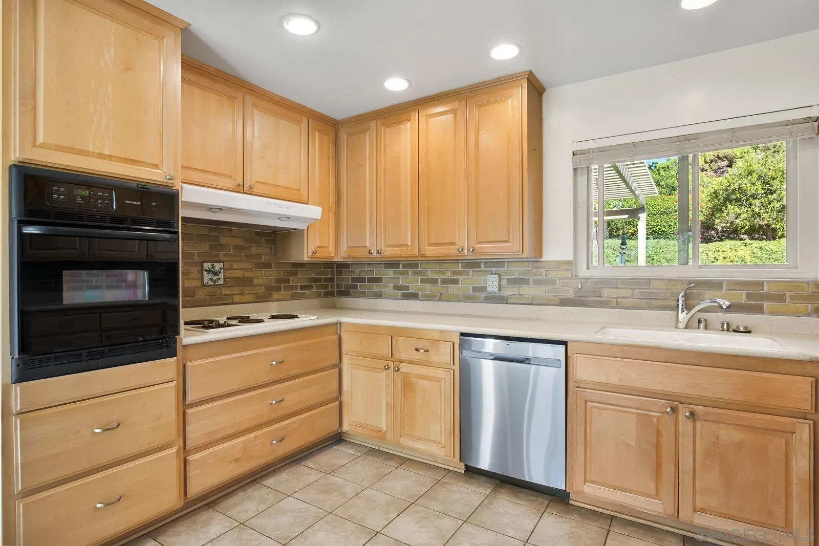 1682 Grove Road El Cajon, CA 92020 - Photo 21 of 38