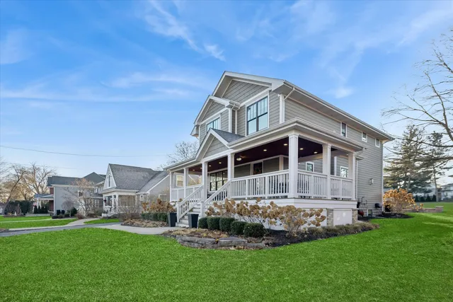 $1,290,000 | 583 Phillips Avenue, Glen Ellyn, IL 60137