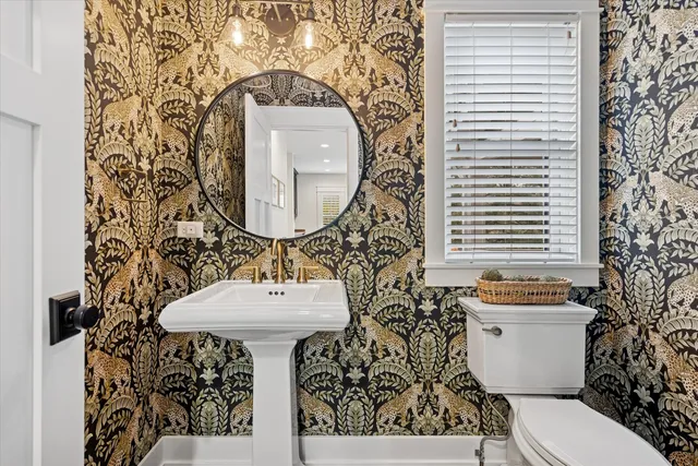 $1,290,000 | 583 Phillips Avenue, Glen Ellyn, IL 60137