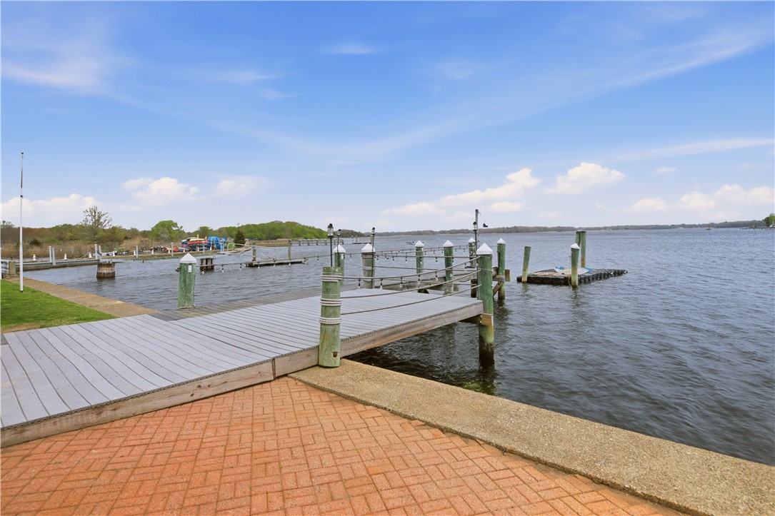 507 County Road Barrington, RI 02806 - Photo 9 of 45