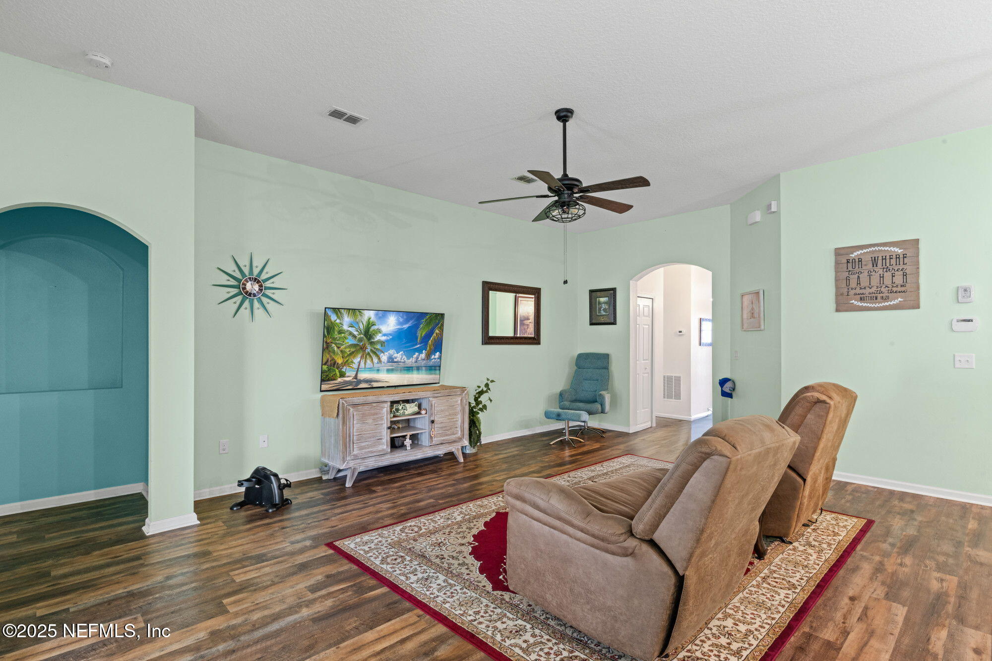 96017 Graylon Drive Yulee, FL 32097 - Photo 8 of 22 Living area